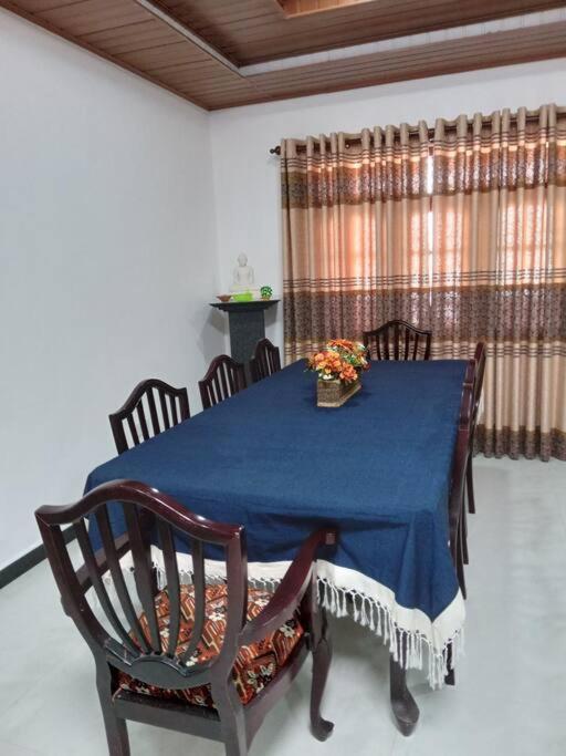 Bed and Breakfast Sky Bloom Homagama Экстерьер фото