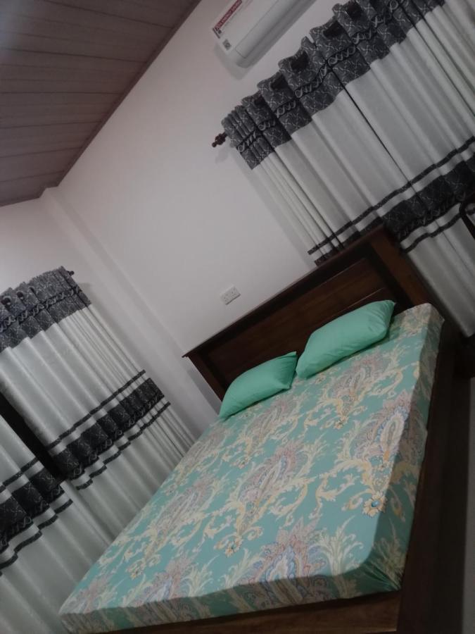 Bed and Breakfast Sky Bloom Homagama Экстерьер фото